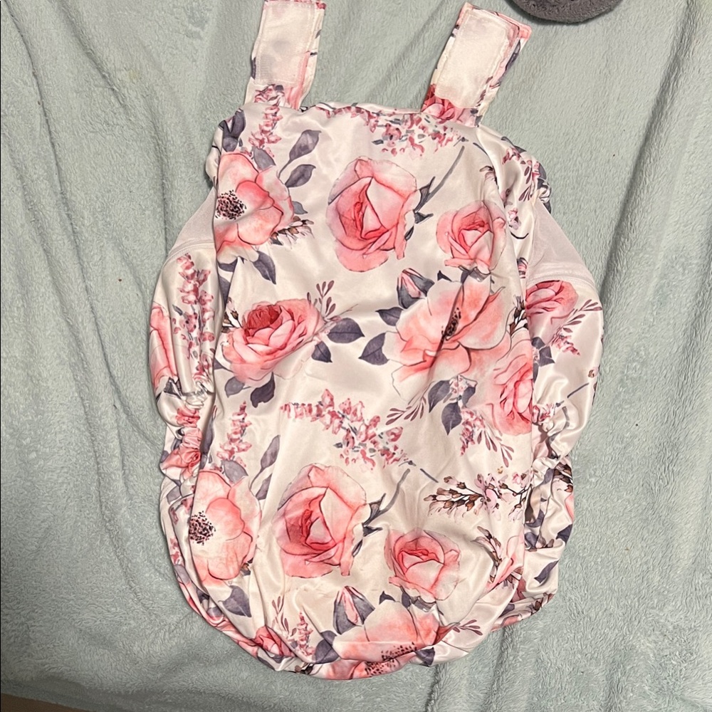 Floral Pink & White Baby car seat cover